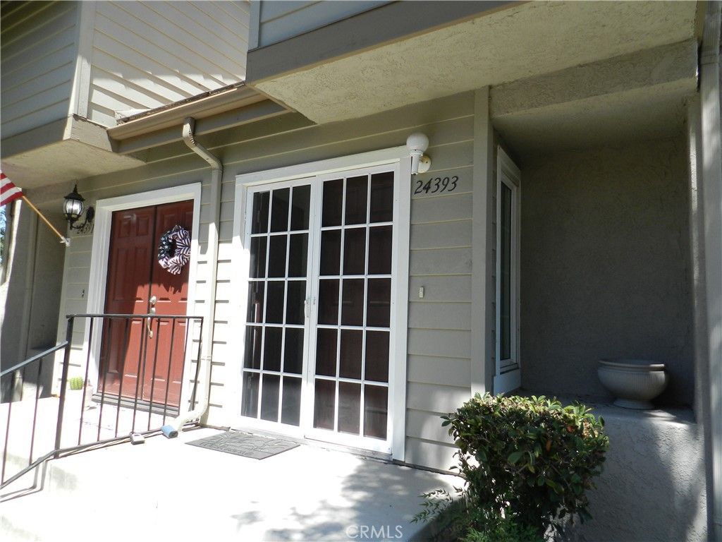 24393 Hillsdale 18, Laguna Hills, CA 92653