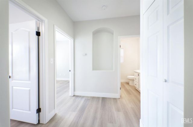 8326 Tucana Avenue, Bakersfield, CA 93306