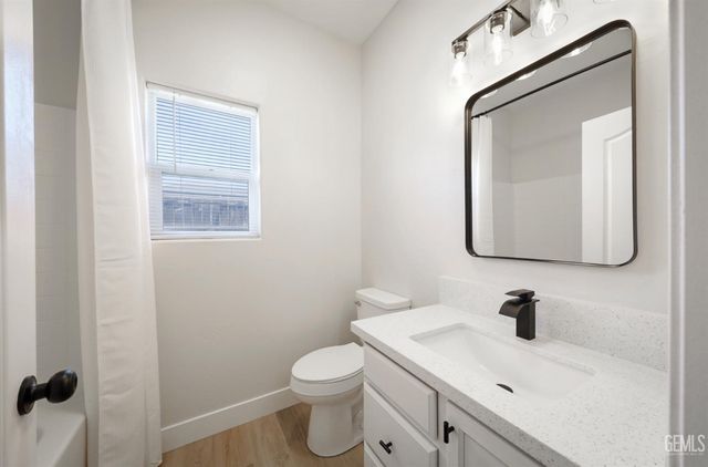 8326 Tucana Avenue, Bakersfield, CA 93306