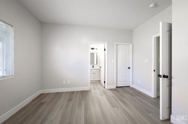 8326 Tucana Avenue, Bakersfield, CA 93306