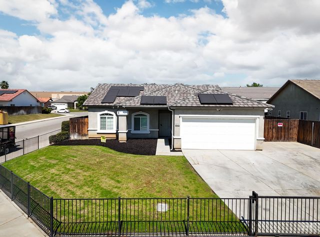 8326 Tucana Avenue, Bakersfield, CA 93306