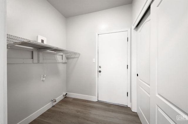 8326 Tucana Avenue, Bakersfield, CA 93306