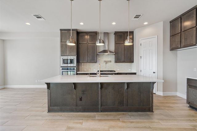 622 Cheyenne LN, Cedar Park, TX 78613