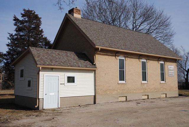 W4614 Potter ROAD, Elkhorn, WI 53121