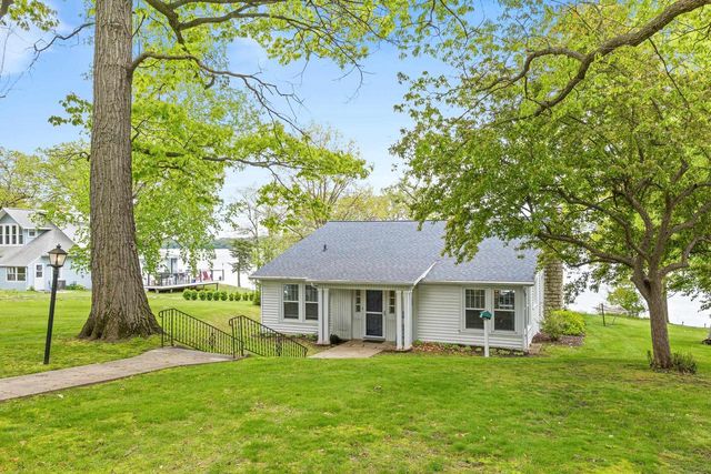 607C Illinois Avenue, Green Lake, WI 54941