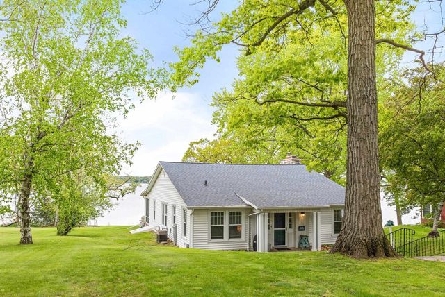 607C Illinois Avenue, Green Lake, WI 54941