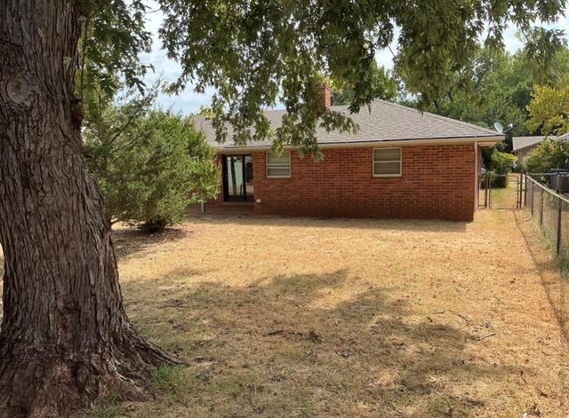 1101 Washington Street, Edmond, OK 73034
