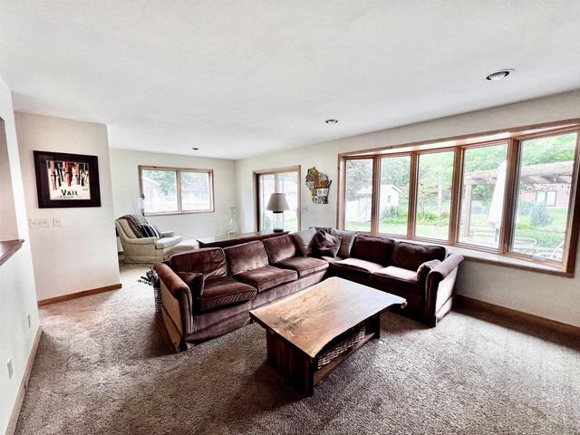 2830 S 4th Street, Wisconsin Rapids, WI 54494