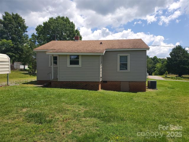 3558 Sunset Grill Street, Connelly Springs, NC 28612