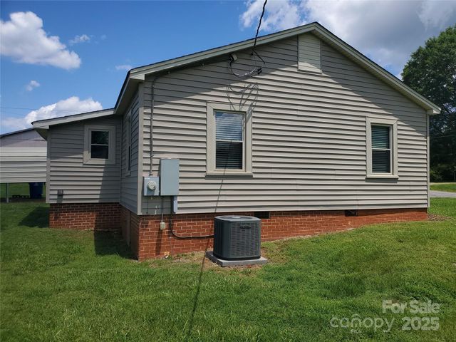 3558 Sunset Grill Street, Connelly Springs, NC 28612