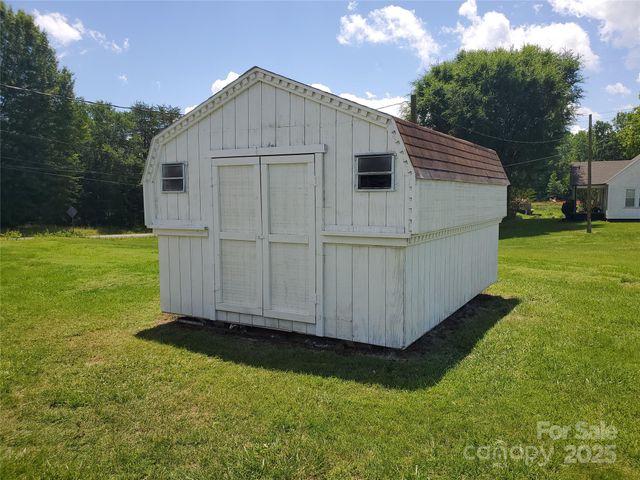 3558 Sunset Grill Street, Connelly Springs, NC 28612