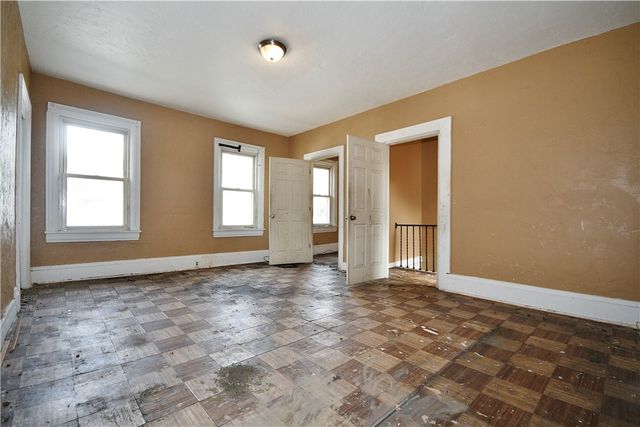 132 John St, Mt Oliver, PA 15210