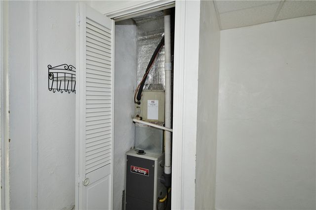 132 John St, Mt Oliver, PA 15210