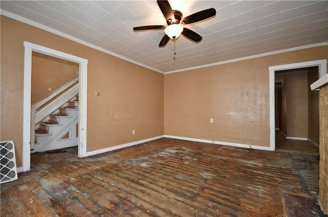 132 John St, Mt Oliver, PA 15210