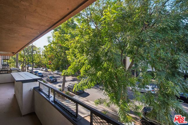 7540 Hampton 202, West Hollywood, CA 90046