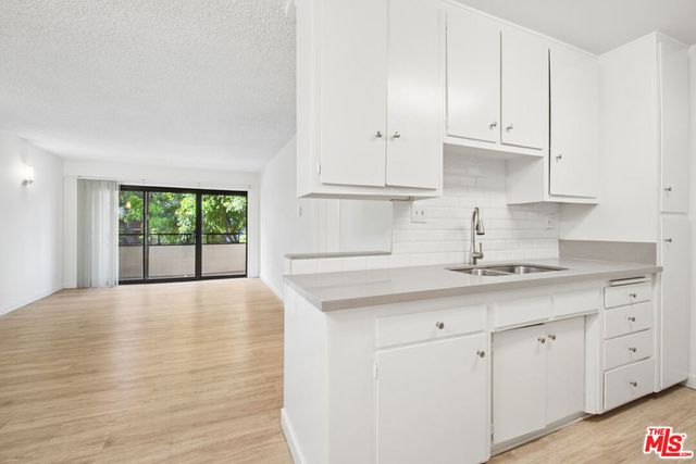 7540 Hampton 202, West Hollywood, CA 90046