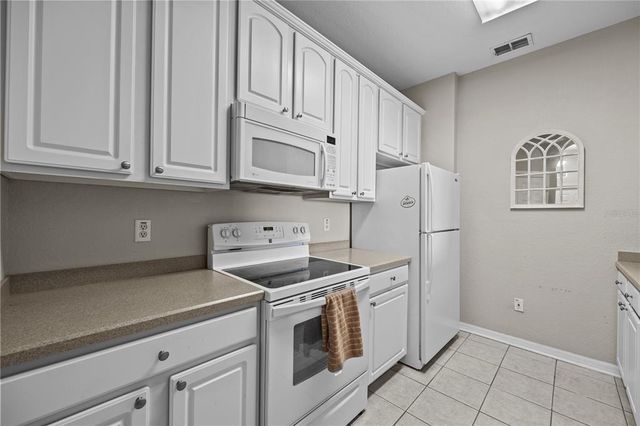 1357 VENEZIA COURT 402, Davenport, FL 33896