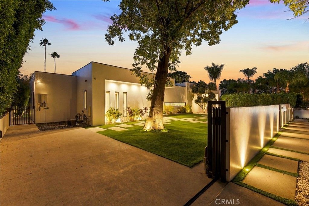 20141 Wells Drive, Woodland Hills, CA 91364 — exterior