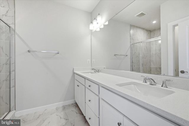 18351 MOSS GARDEN RD, Dumfries, VA 22026