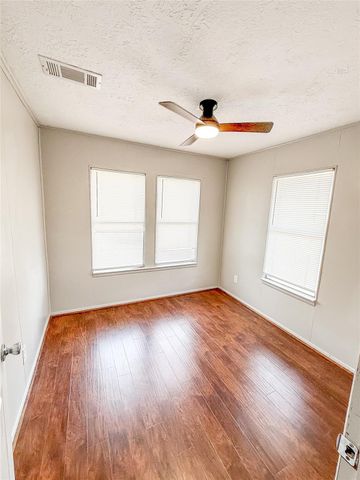 12511 Crosby Lynchburg Road, Crosby, TX 77532