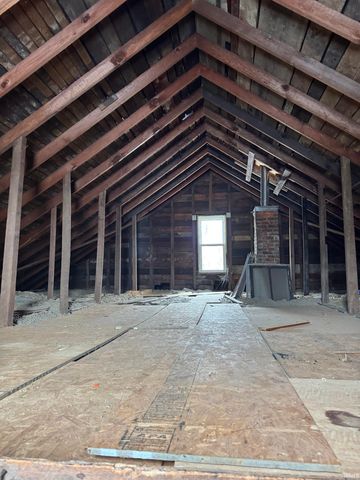 401 W Brummitt Street, Owensville, IN 47665