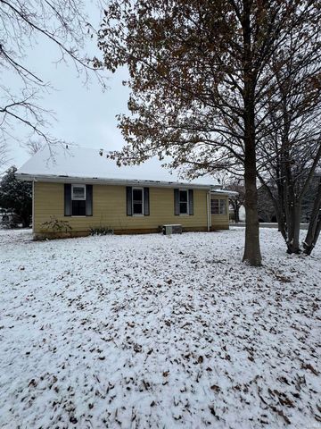 401 W Brummitt Street, Owensville, IN 47665