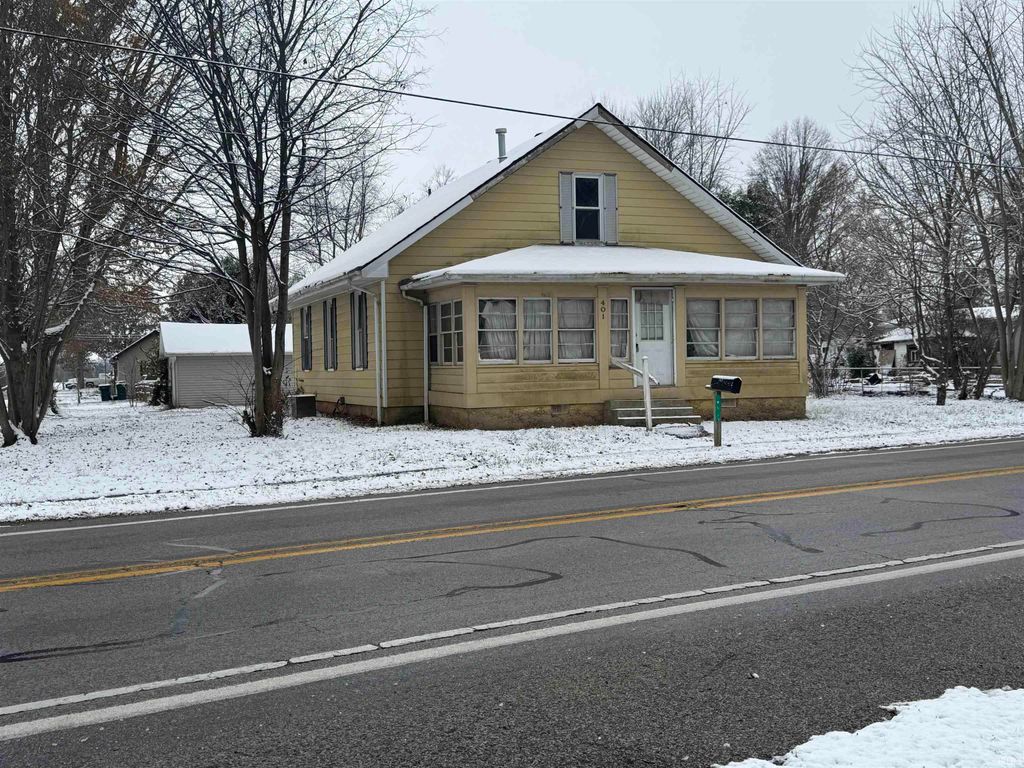 401 W Brummitt Street, Owensville, IN 47665