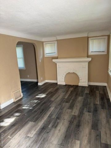 14975 Stansbury Street, Detroit, MI 48227