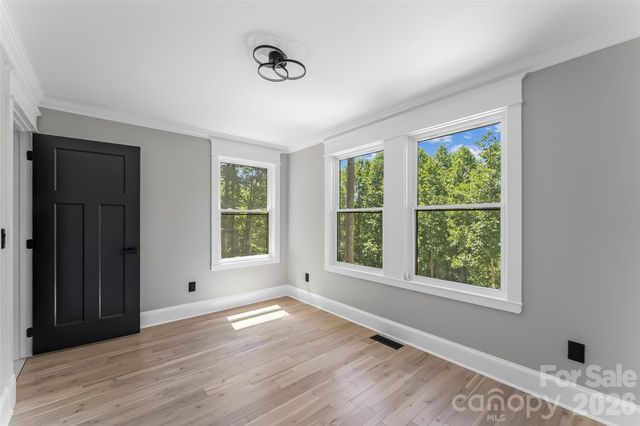 276 Coopers Drive, Hendersonville, NC 28739