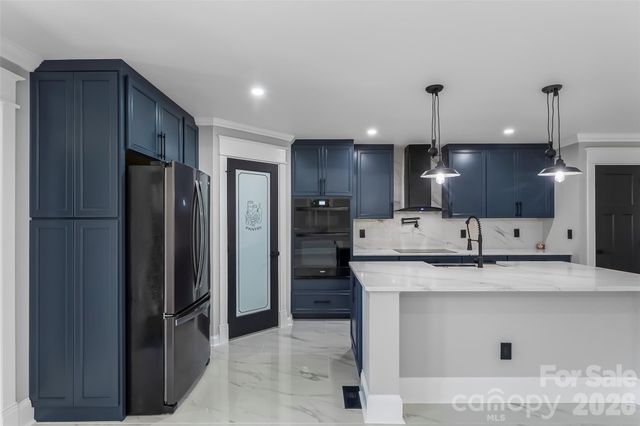 276 Coopers Drive, Hendersonville, NC 28739