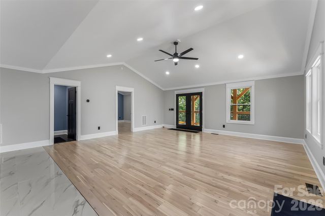 276 Coopers Drive, Hendersonville, NC 28739