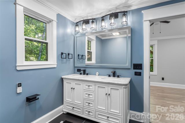 276 Coopers Drive, Hendersonville, NC 28739