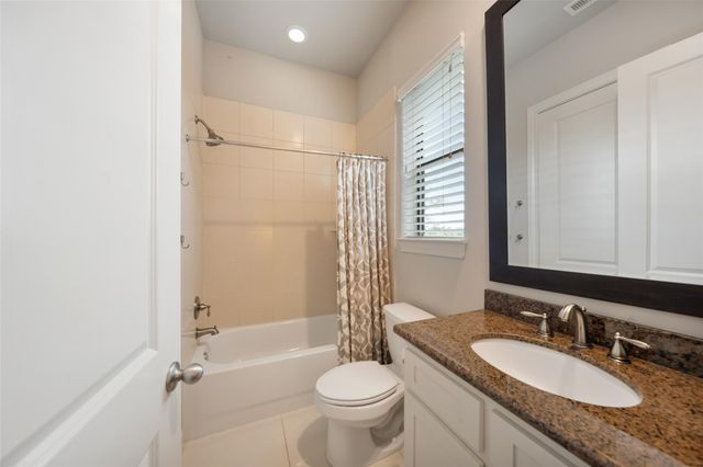 1629 Upland Lakes, Houston, TX 77043