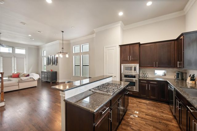1629 Upland Lakes, Houston, TX 77043