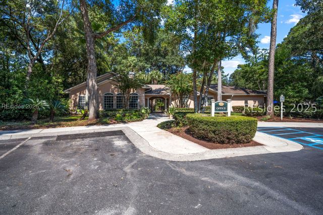 4 Indigo Run Dr Apt 711, Hilton Head Island, SC 29926