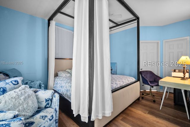 4 Indigo Run Dr Apt 711, Hilton Head Island, SC 29926