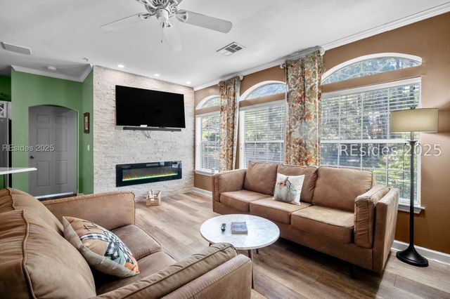 4 Indigo Run Dr Apt 711, Hilton Head Island, SC 29926