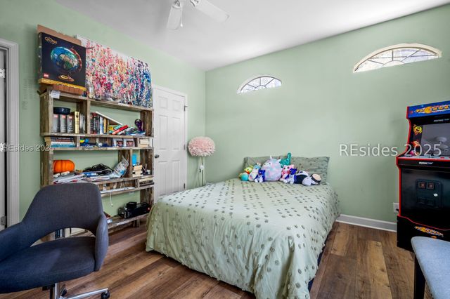 4 Indigo Run Dr Apt 711, Hilton Head Island, SC 29926