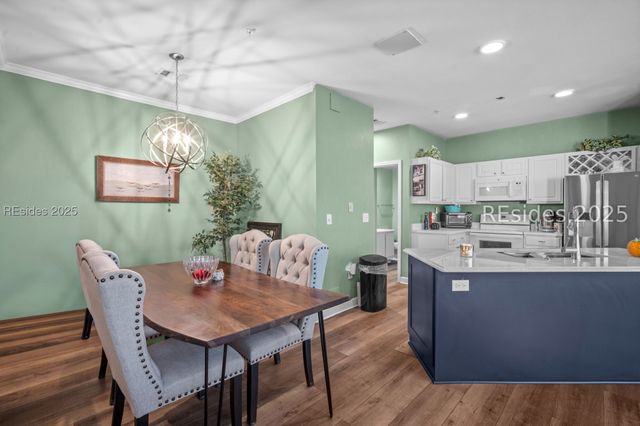 4 Indigo Run Dr Apt 711, Hilton Head Island, SC 29926