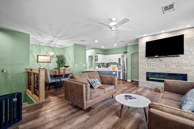 4 Indigo Run Dr Apt 711, Hilton Head Island, SC 29926