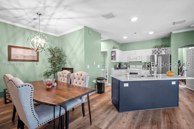 4 Indigo Run Dr Apt 711, Hilton Head Island, SC 29926