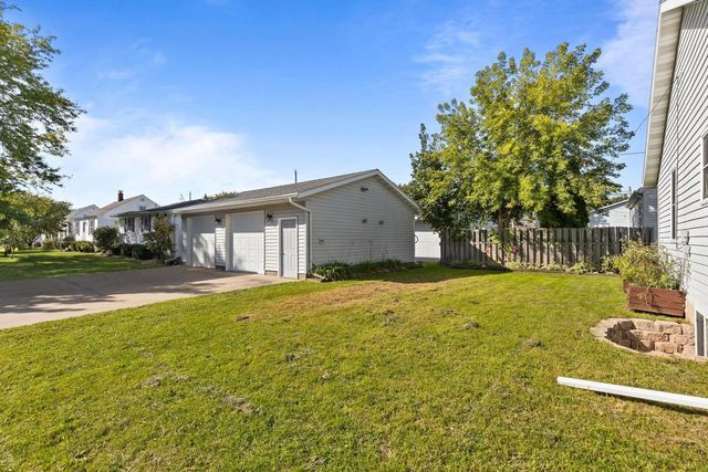 121 E 2ND STREET, Kimberly, WI 54136