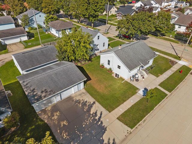 121 E 2ND STREET, Kimberly, WI 54136