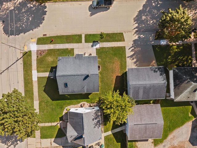 121 E 2ND STREET, Kimberly, WI 54136
