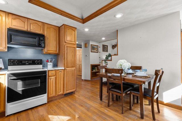 121 E 2ND STREET, Kimberly, WI 54136