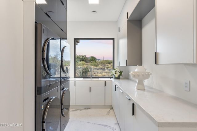 10354 E CELESTIAL Drive, Scottsdale, AZ 85262