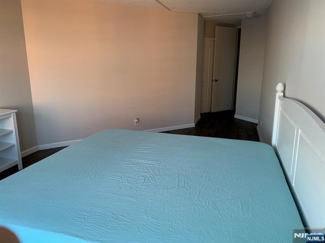7002 JFK Blvd E 38B, Guttenberg, NJ 07093