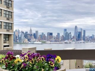 7002 JFK Blvd E 38B, Guttenberg, NJ 07093