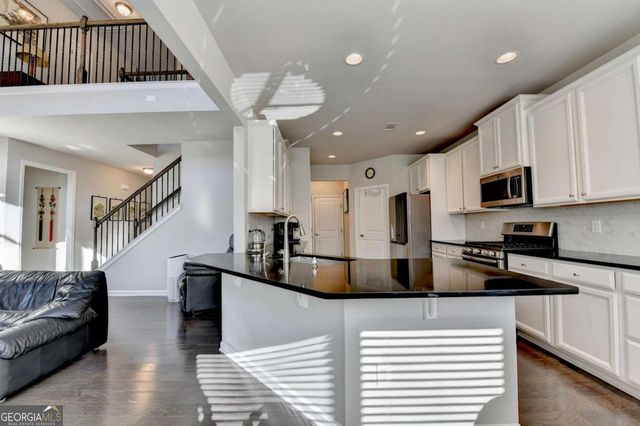 1909 Lakeview Bend Way, Buford, GA 30519