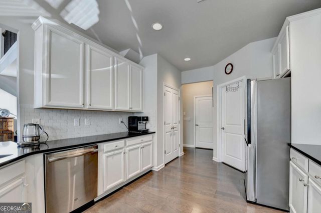 1909 Lakeview Bend Way, Buford, GA 30519